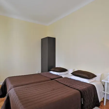 Admiral 77 By Interhome